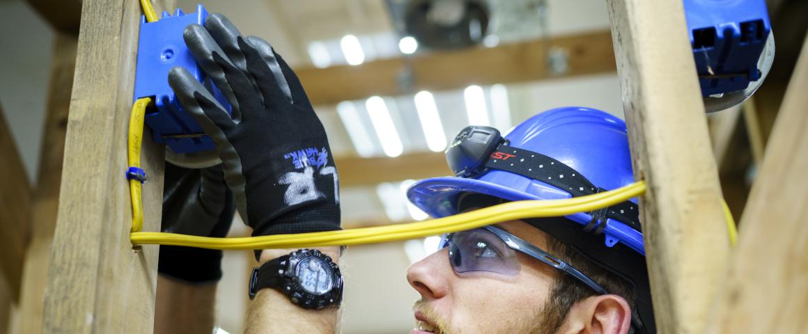 Advanced Electrical Service Technician, Pre- Apprentice 