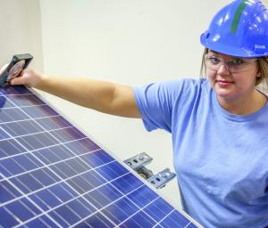 Advanced Solar PV and Thermal System Installer